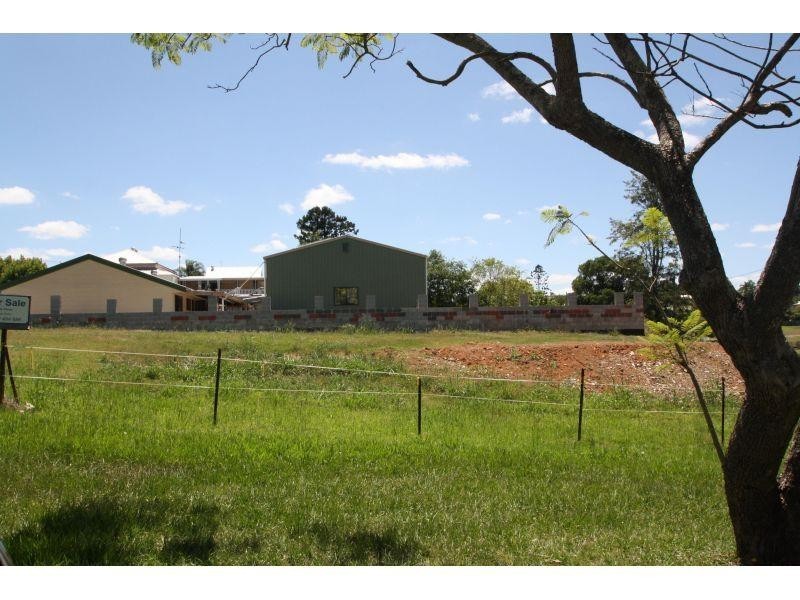 1 & 1A Noosa Road, Monkland QLD 4570