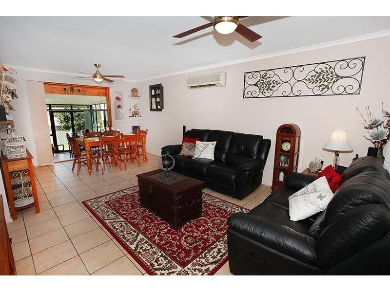 7  Mary St, Amamoor QLD 4570