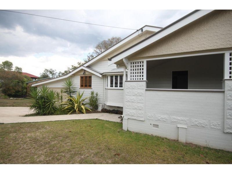 31 Watson Road, Southside QLD 4570