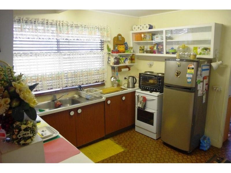 28 Copenhagen Street, Tiaro QLD 4650