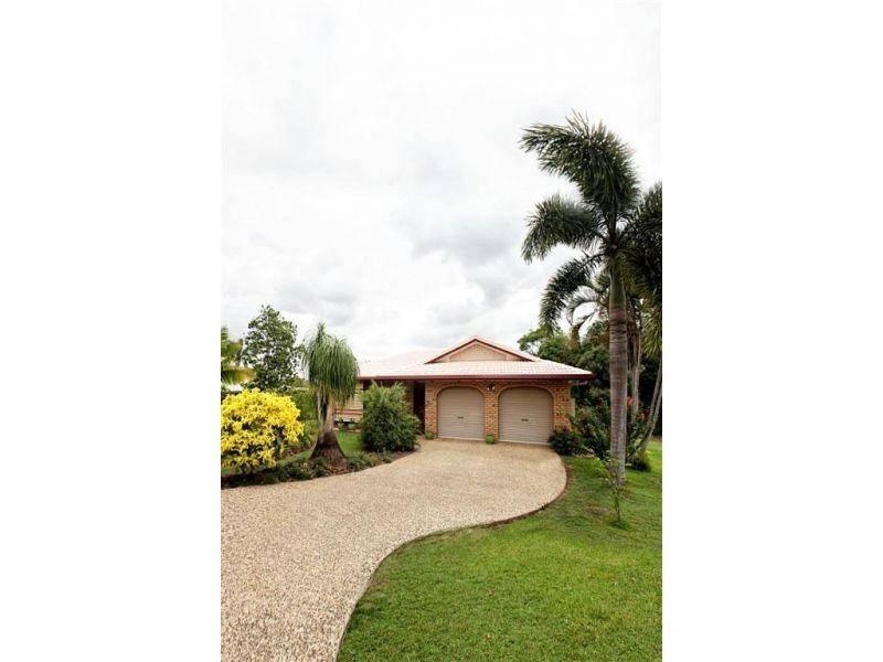 12 Crystal Court, Southside QLD 4570