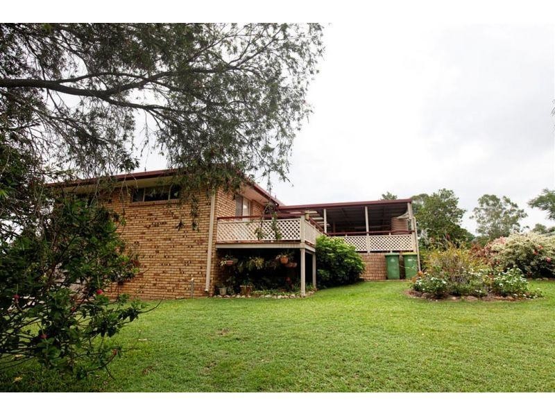 12 Crystal Court, Southside QLD 4570