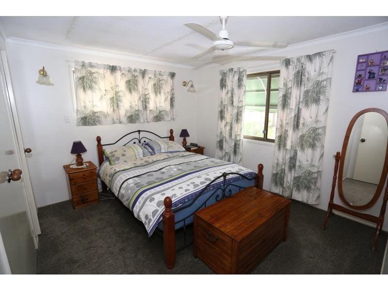 4 Luckona Ct, Southside QLD 4570