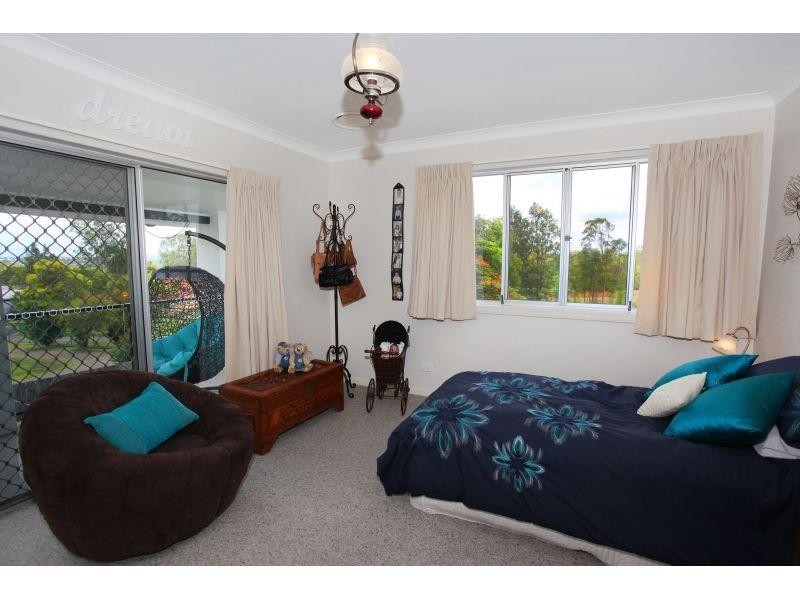 89 Exhibition Road, Southside QLD 4570