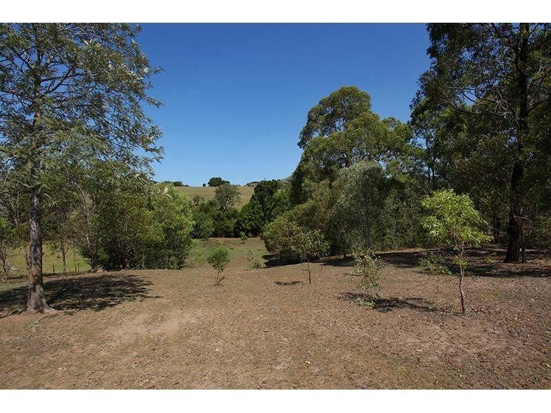 223 Calico Creek Rd, Calico Creek QLD 4570