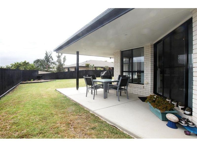 14 Hilltop Avenue, Southside QLD 4570
