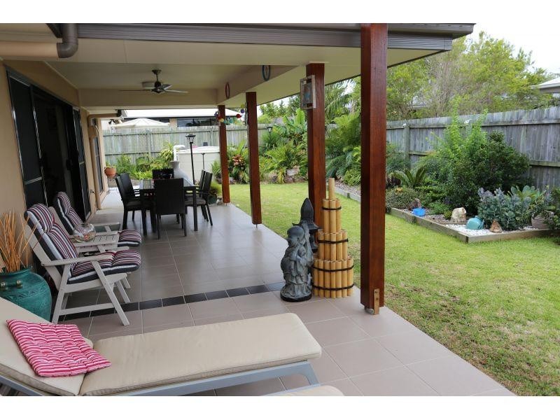 19 Tarwhine Street, Tin Can Bay QLD 4580