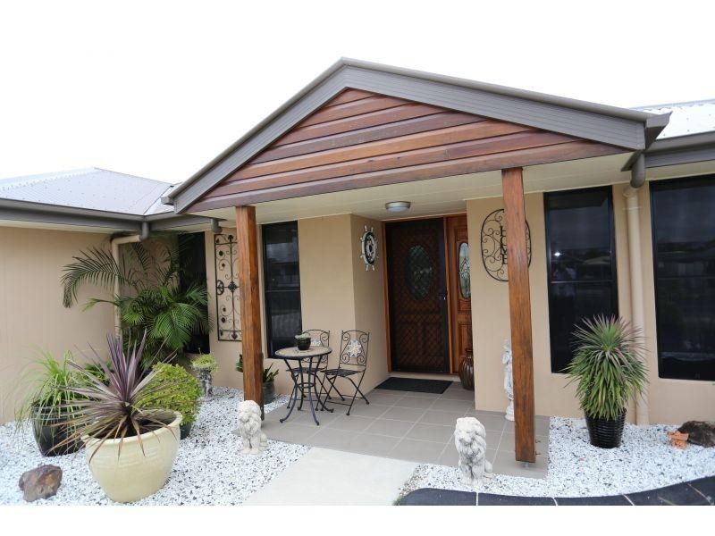 19 Tarwhine Street, Tin Can Bay QLD 4580