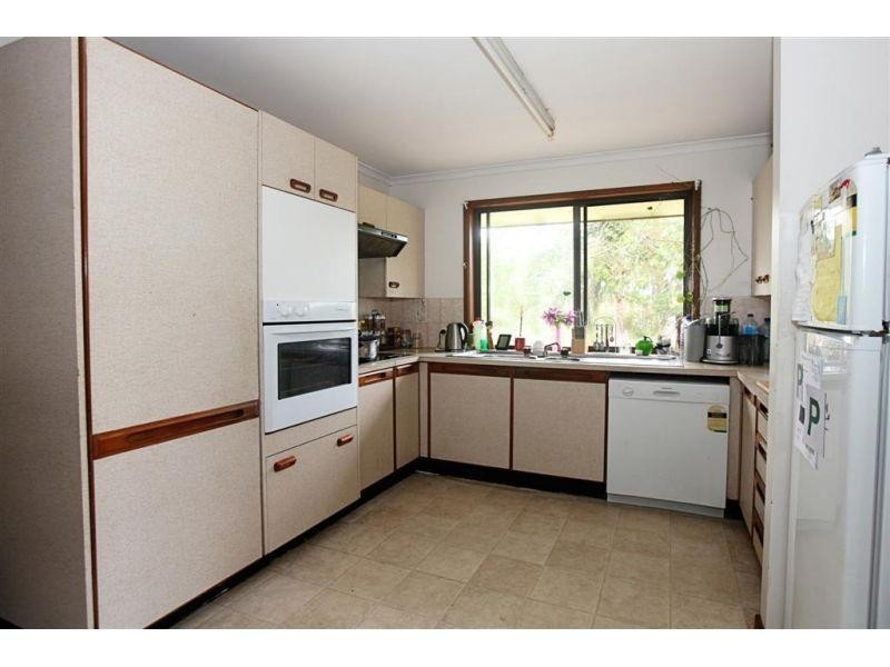 9a Bruce Highway, Chatsworth QLD 4570