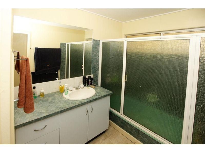 9a Bruce Highway, Chatsworth QLD 4570