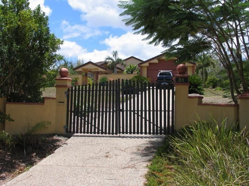 31 Parkland Drive, Chatsworth QLD 4570