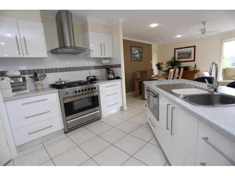 4 Habitat Circuit, Cooloola Cove QLD 4580