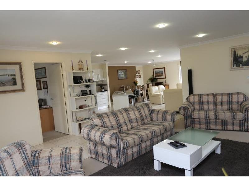 4 Habitat Circuit, Cooloola Cove QLD 4580