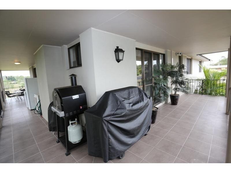 9 Sorensen Road, Southside QLD 4570