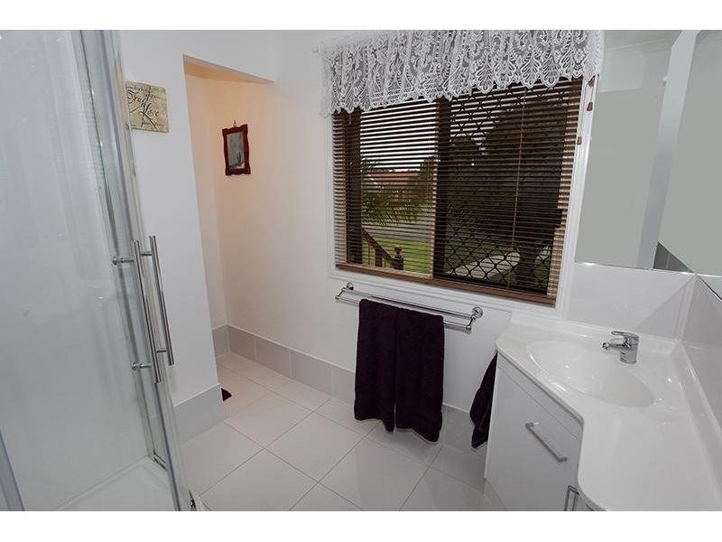 5 Melaleuca Court, Southside QLD 4570