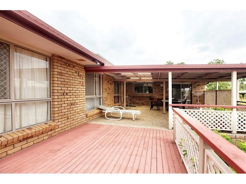 12 Crystal Court, Southside QLD 4570