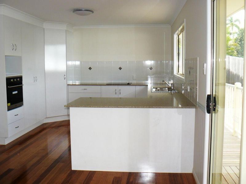 10 Managers Ct, Jones Hill QLD 4570