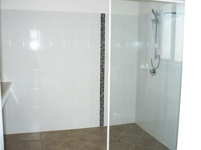 10 Managers Ct, Jones Hill QLD 4570