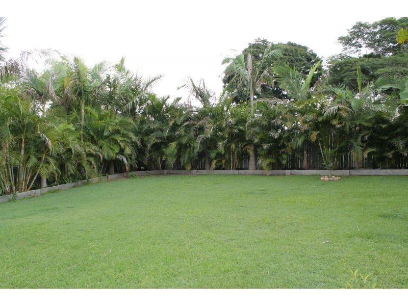 7 Elms Court, Southside QLD 4570