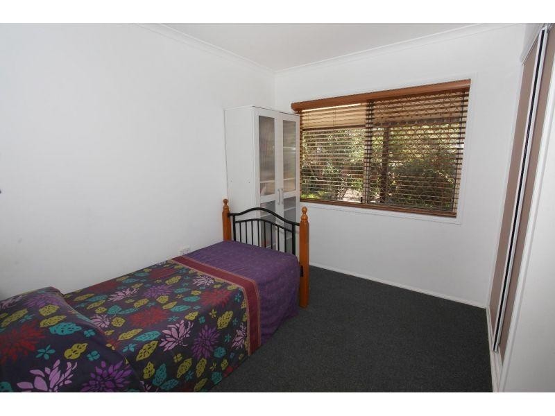 42 Emerald Drive, Southside QLD 4570