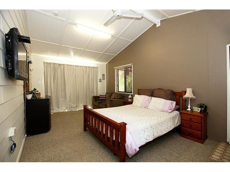4 Dowling Road, Monkland QLD 4570