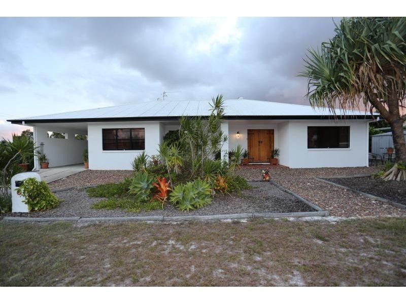 8 Barramundi Street, Tin Can Bay QLD 4580