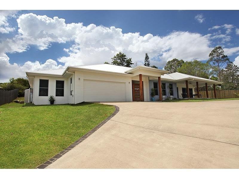 5 Gardenia Court, Southside QLD 4570