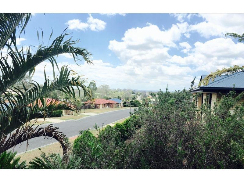 35 Gympie View Dr, Southside QLD 4570