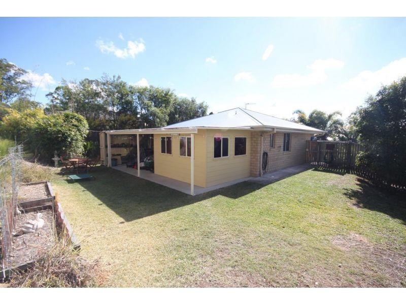 35 Gympie View Dr, Southside QLD 4570