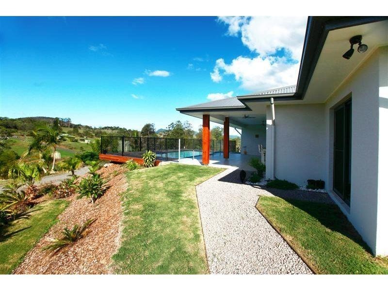 15 Edinburgh Court, East Deep Creek QLD 4570