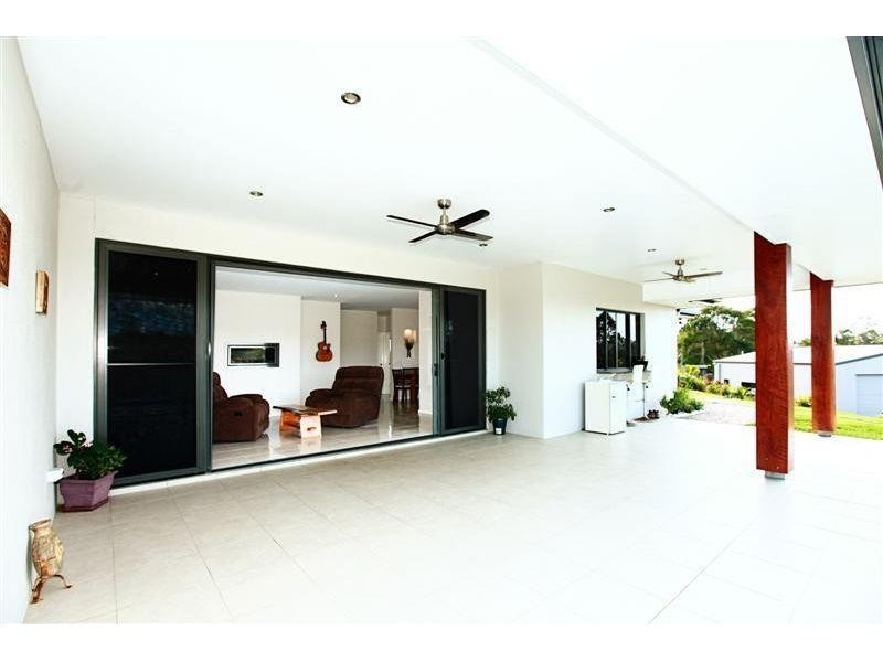 15 Edinburgh Court, East Deep Creek QLD 4570