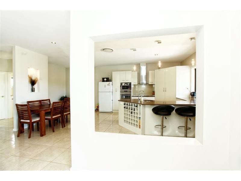 15 Edinburgh Court, East Deep Creek QLD 4570