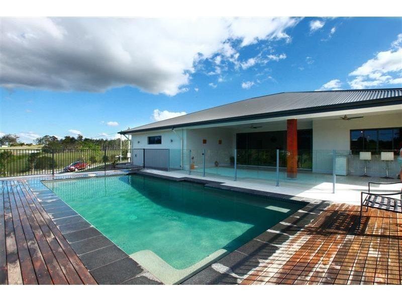 15 Edinburgh Court, East Deep Creek QLD 4570