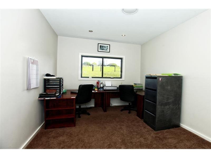 15 Edinburgh Court, East Deep Creek QLD 4570