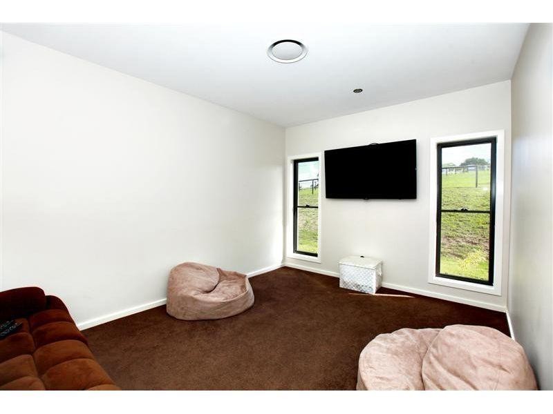 15 Edinburgh Court, East Deep Creek QLD 4570