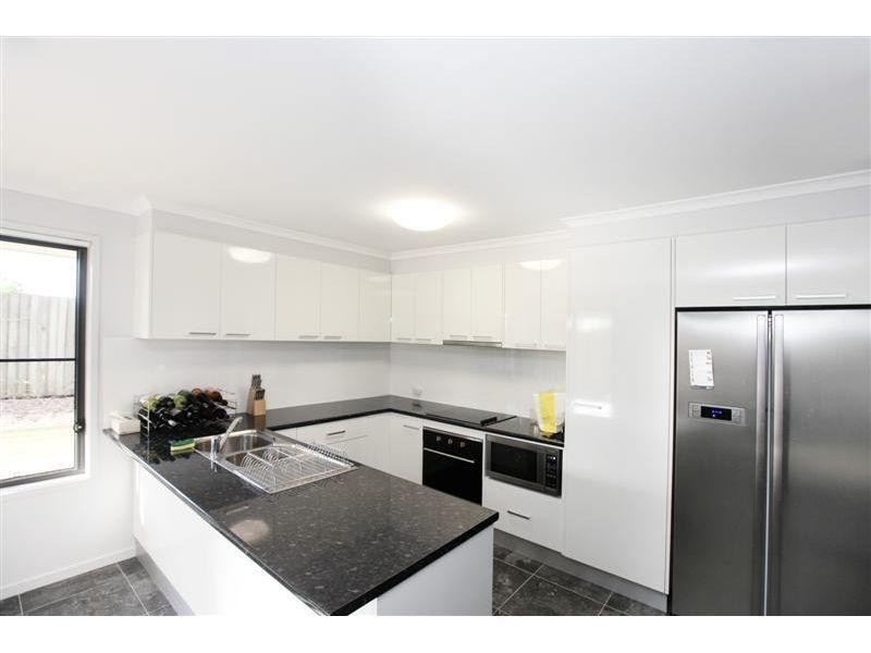 Unit 1/8 Riverview Court, Monkland QLD 4570