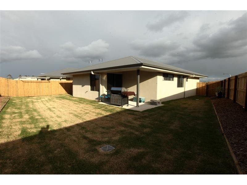 Unit 1/8 Riverview Court, Monkland QLD 4570