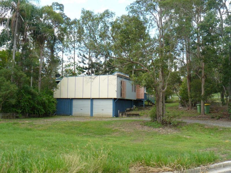 4 Koumala Crt, Southside QLD 4570