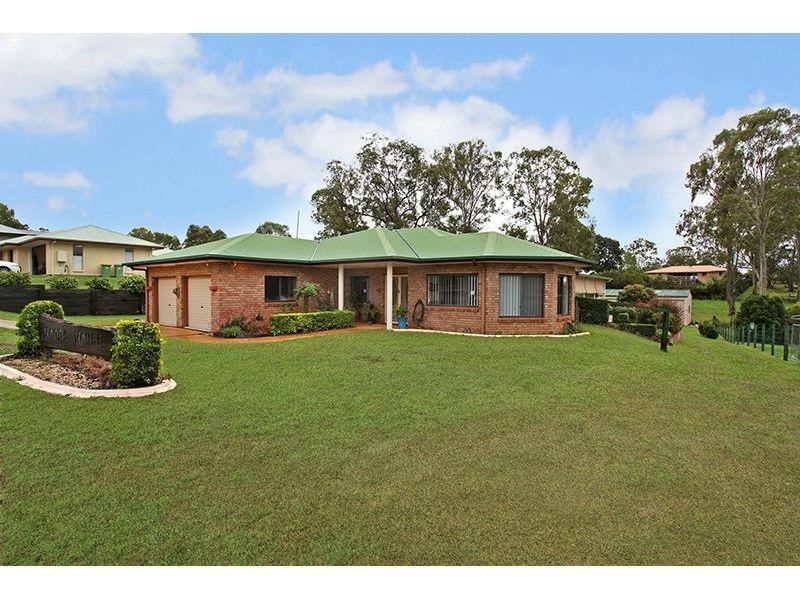 5 Oxford Court, Southside QLD 4570