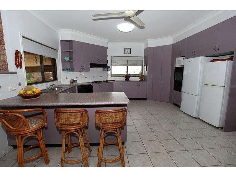 5 Oxford Court, Southside QLD 4570