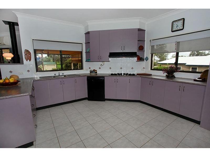 5 Oxford Court, Southside QLD 4570