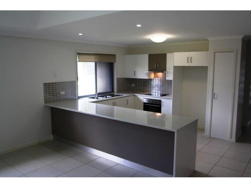 12 Eagle Hawk Drive, Southside QLD 4570