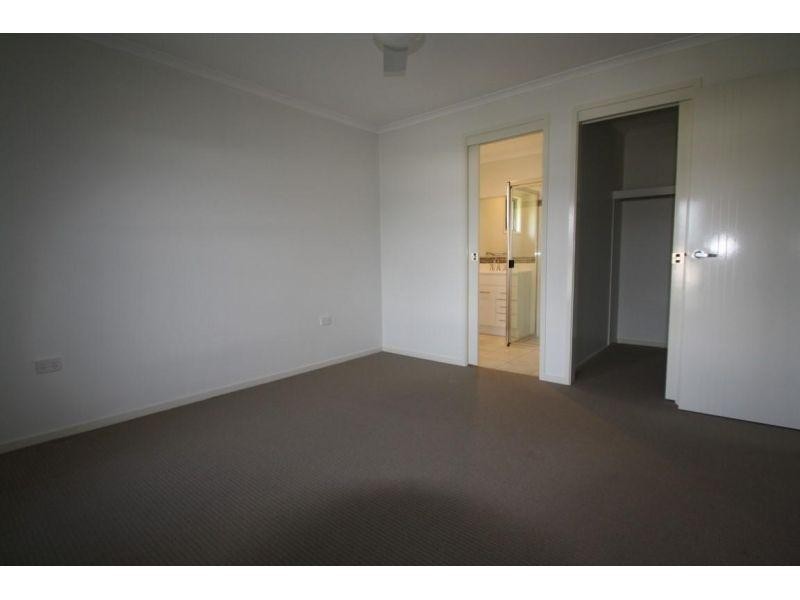 12 Eagle Hawk Drive, Southside QLD 4570