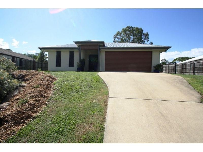 12 Eagle Hawk Drive, Southside QLD 4570