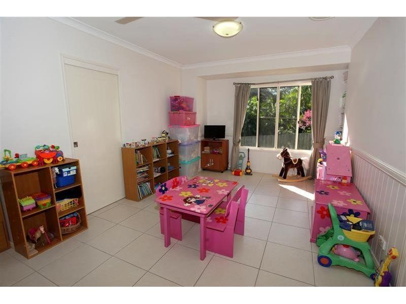 11 Topaz Court, Southside QLD 4570
