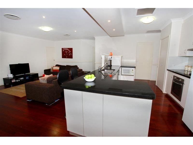 11 Topaz Court, Southside QLD 4570