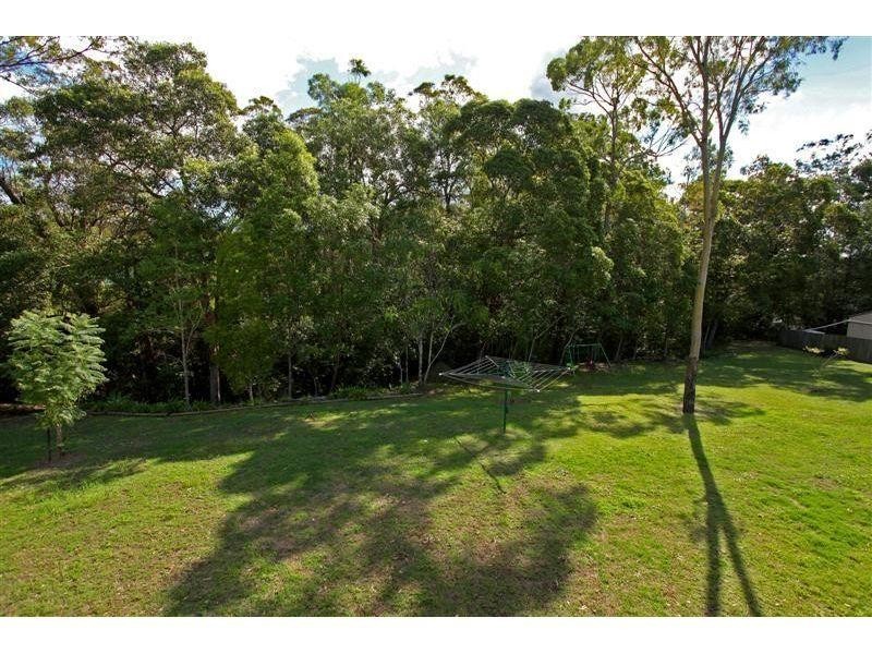 11 Topaz Court, Southside QLD 4570