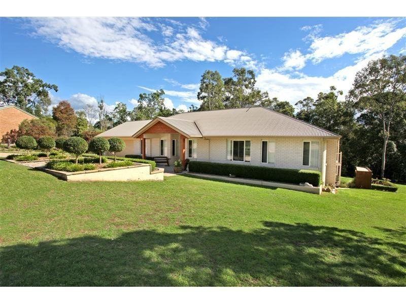 11 Topaz Court, Southside QLD 4570