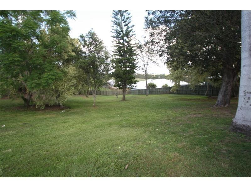 3 Australia Drive, Southside QLD 4570