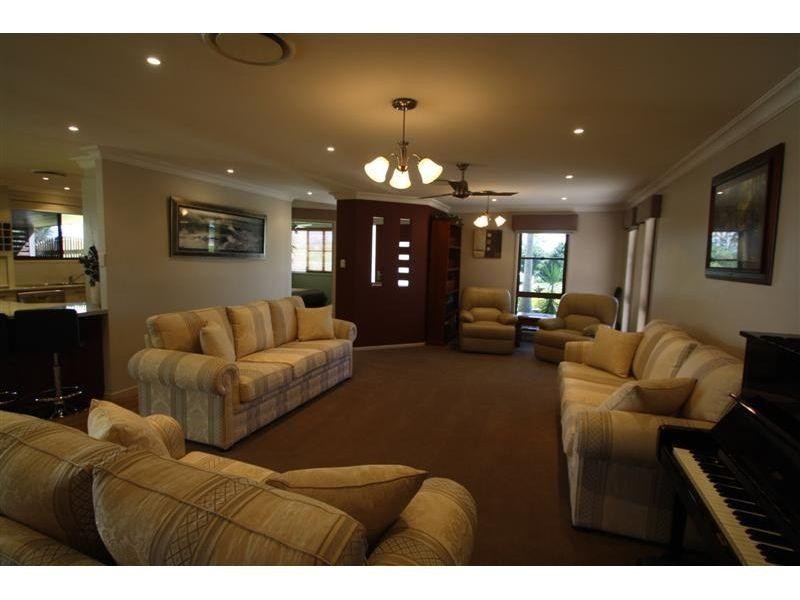3 Australia Drive, Southside QLD 4570